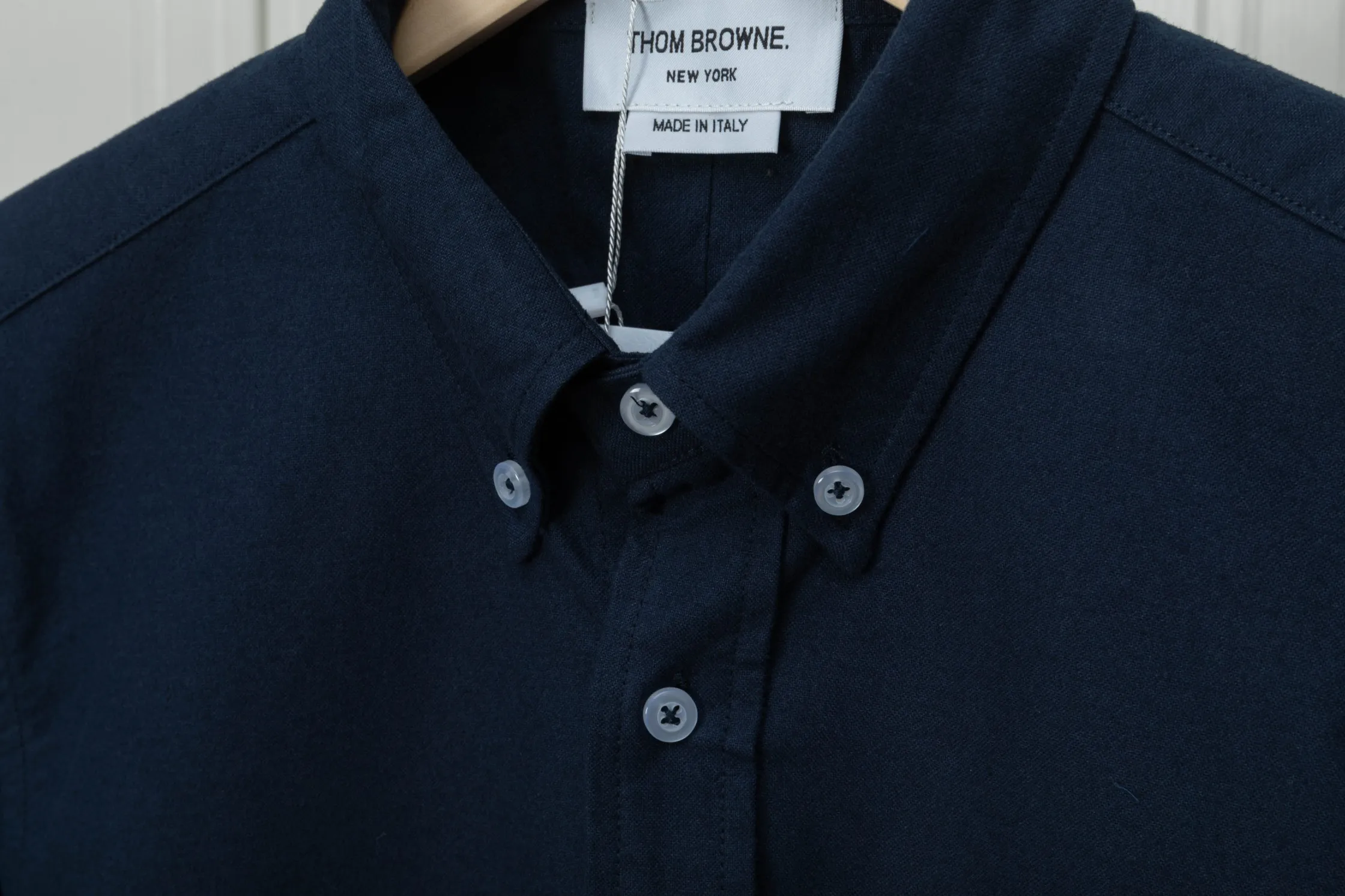 THOM BROWNE | New Arrival ， Same Style ！ ， ， ， Classic Versatile ， ！ ， ， ， ， ， ， ， ， ！ Classic ， ， ， ， Classic ， ！ White ， ， Quality ， ， ， ！ ， Versatile， ， ， ！ ：Navy Blue Sizes：01234 Size ： 174-140 ， 2 ！